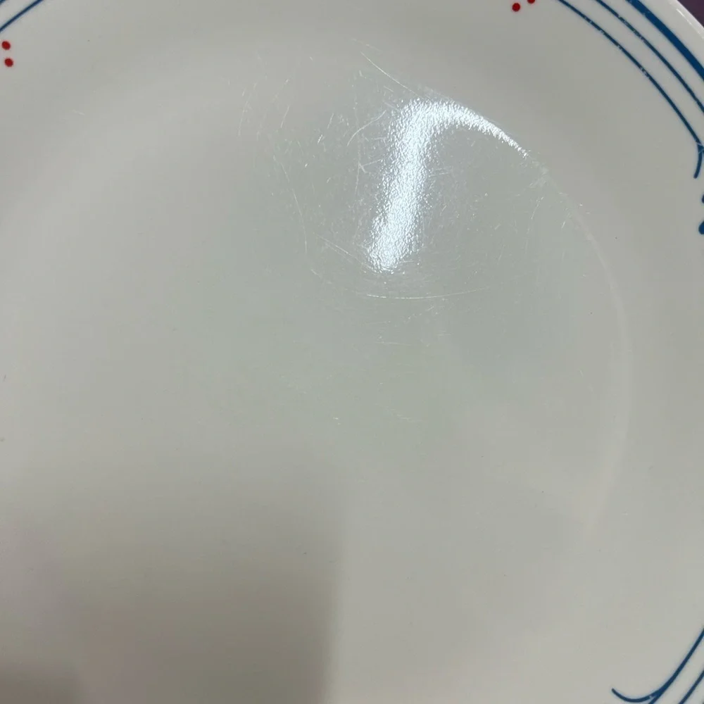 Corelle Cream and Blue Vintage Country Violets Corelle Dinner plates Set of 7